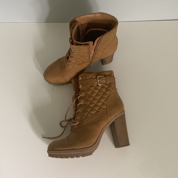 EUC GBG G by Guess Camel Quilted Leather Platform Booties Lace Up Boots - Picture 7 of 11